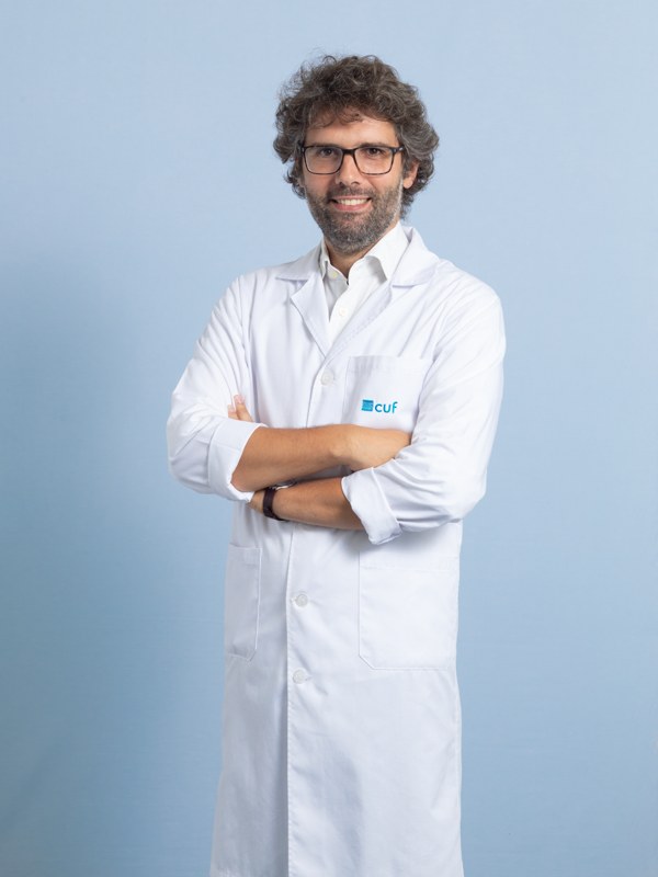 Dr. Rodrigo Araújo Carvalho