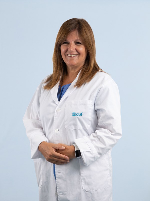 Dr. Amélia Estevão