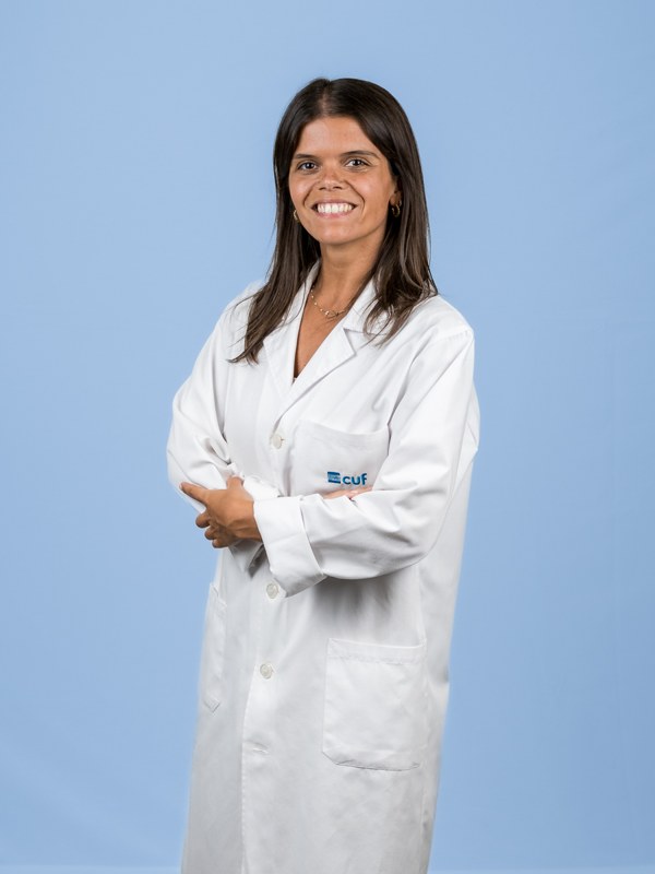 Dr. Mariana Coutinho Madanelo