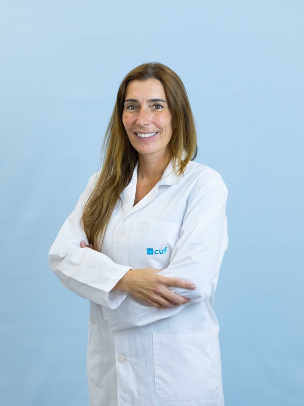 Dr. Cláudia dos Reis Barata
