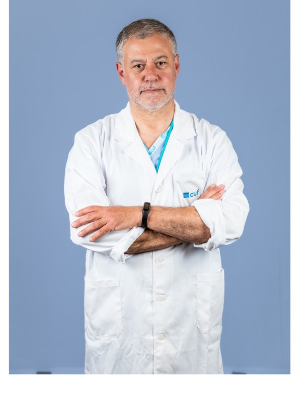 Dr. Hugo Gil Pereira