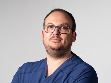 Dr. Rogelio Carratalá Baixauli.