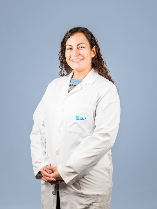 Dr. Simone Neves Reis