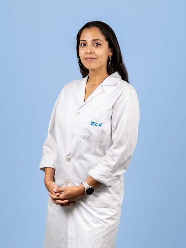 Dr. Nadine Freitas