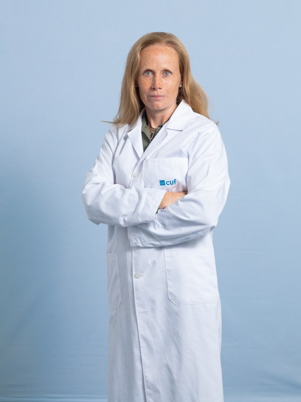 Dr. Mónika Thusing