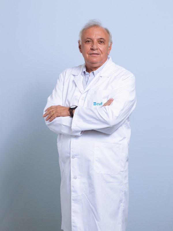 Dr. António Araújo