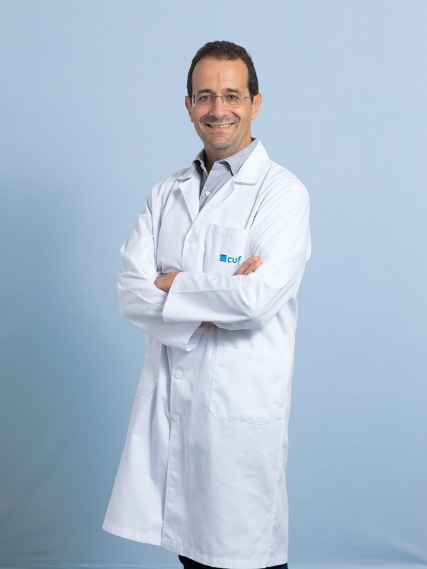 Dr. Pedro Flores