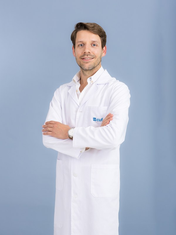 Dr. Gil Coutinho