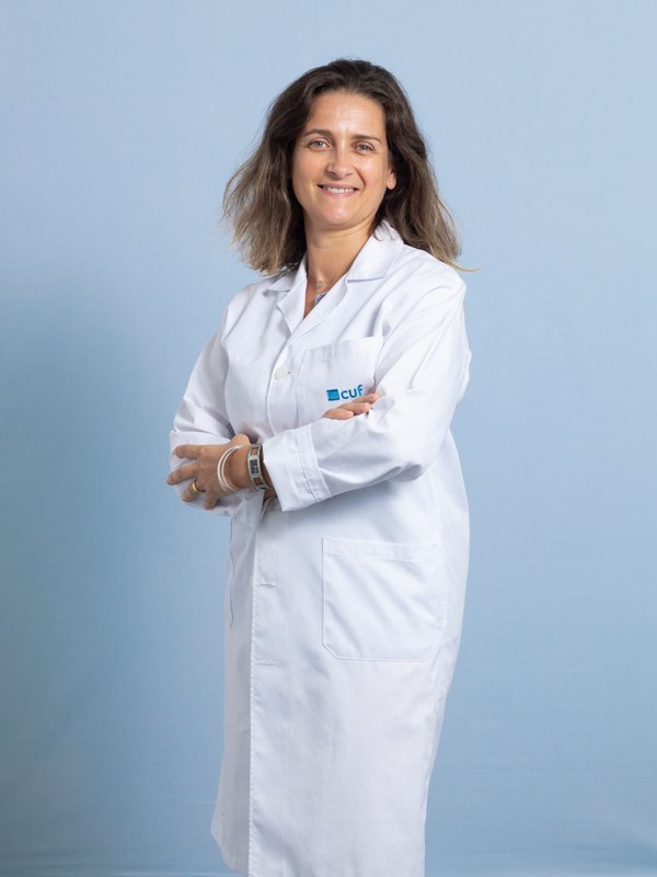 Dr. Cláudia Cristovão
