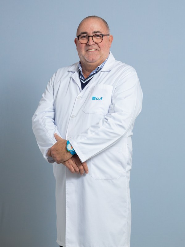 Dr. Henrique Teixeira