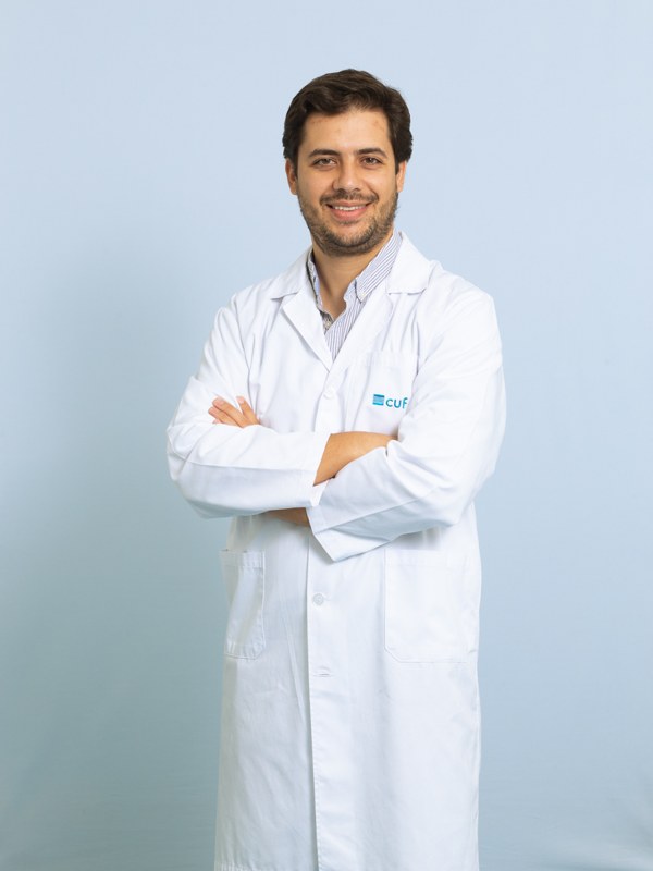 Dr. Carlos Oliveira