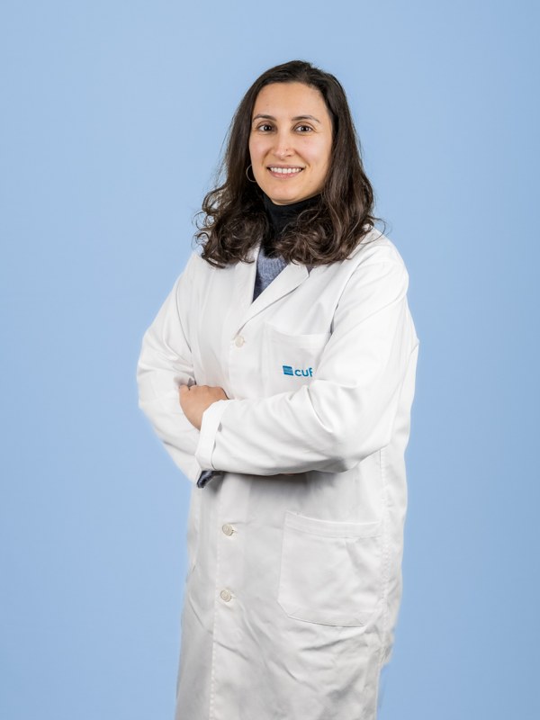 Dr. Lia Nunes