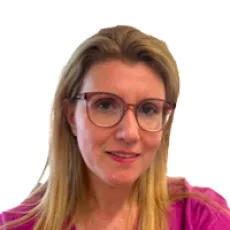 Mme Rebecca Farah