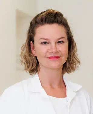 Dr. Karoline Ostertag