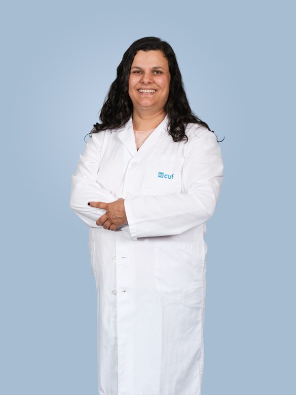 Dr. Cláudia Caeiro