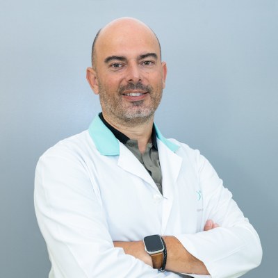 Dr. Ricardo Faria