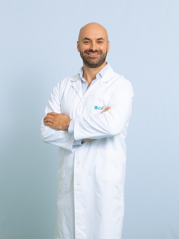 Dr. Carlos Vila Nova
