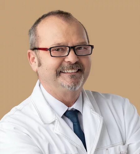 Dr. Rosta Gábor