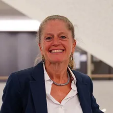 Dr. Nathalie Derny