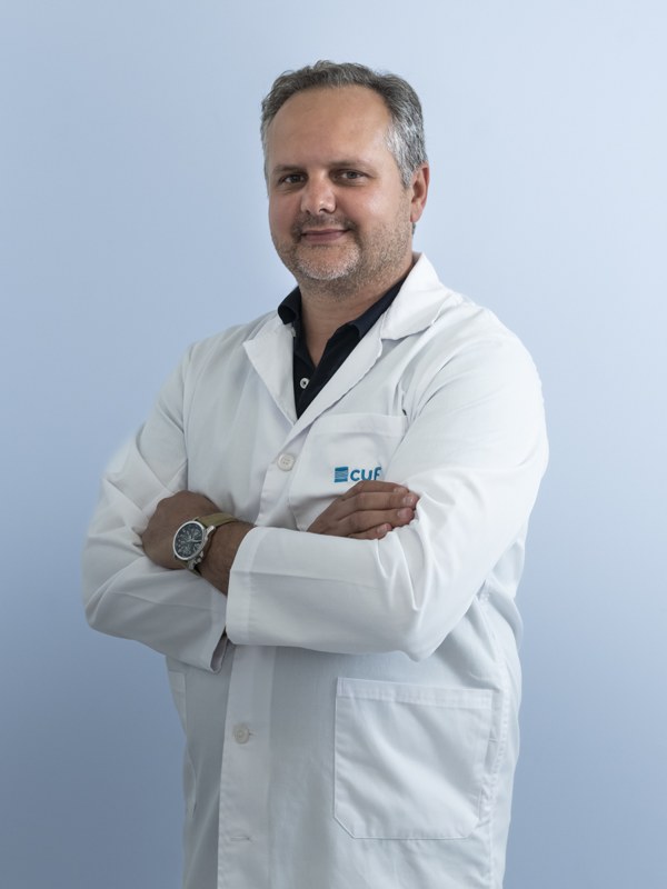 Dr. Renato Soares
