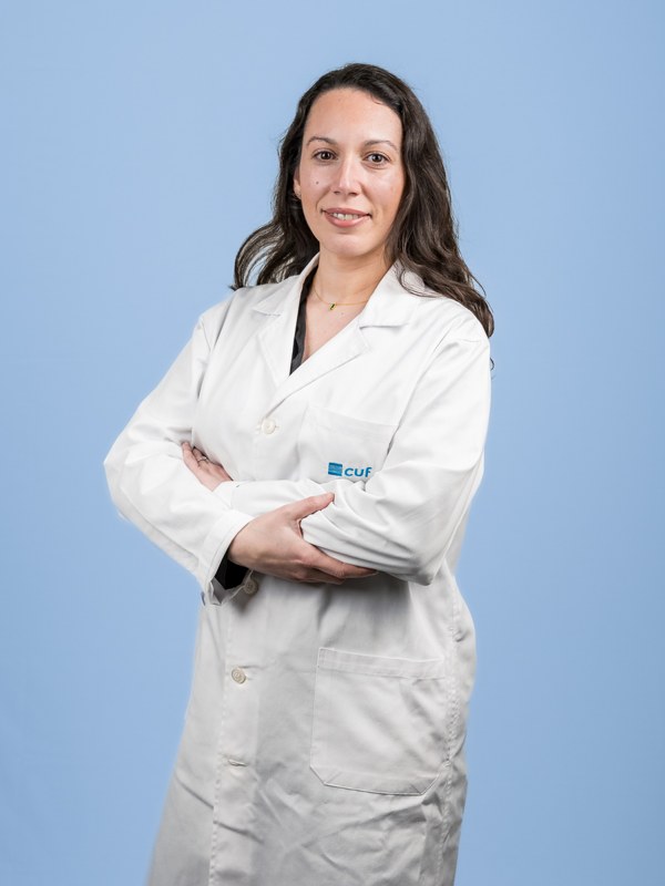 Dr. Cláudia Ferreira Santos