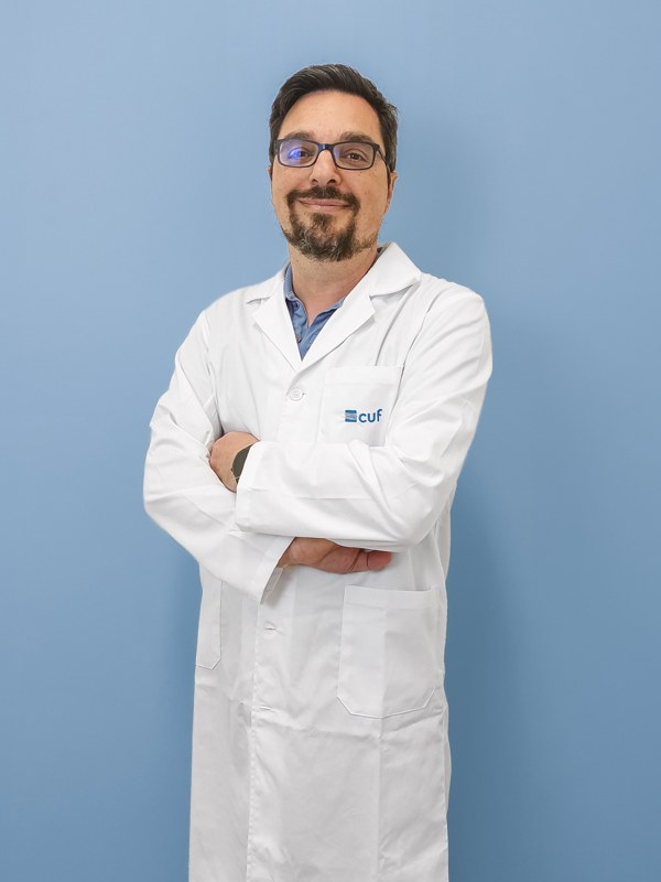 Dr. Cláudio Marta Carril