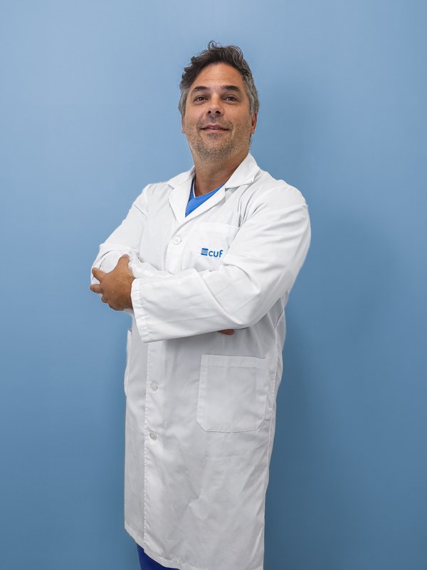 Dr. Hugo Pais