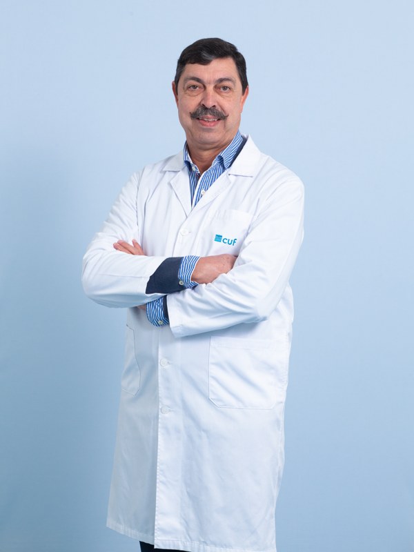 Dr. António Chieira