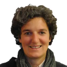 Mme Maria-José Fernandez-Caceres