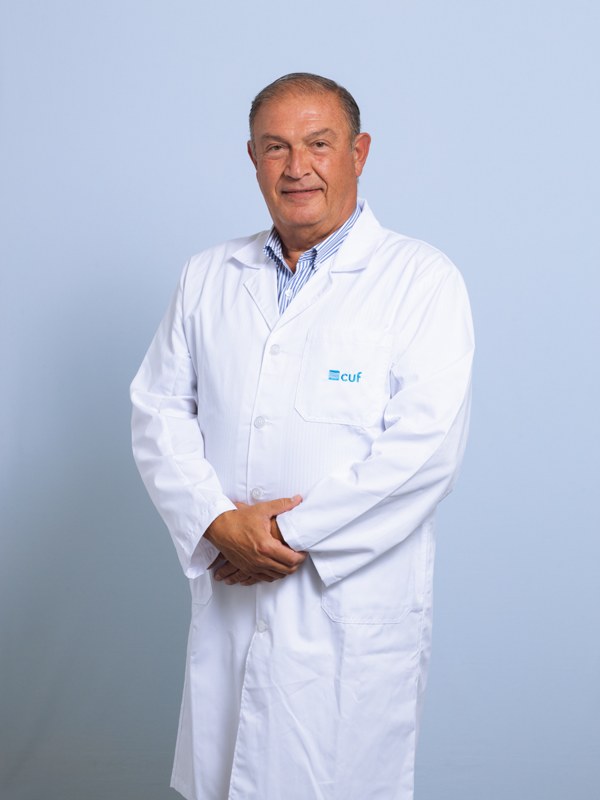 Dr. Carlos Gaspar