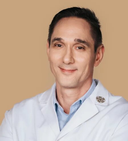 Olivér Domaraczki M.D.