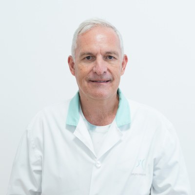 Dr. Duarte Saunders