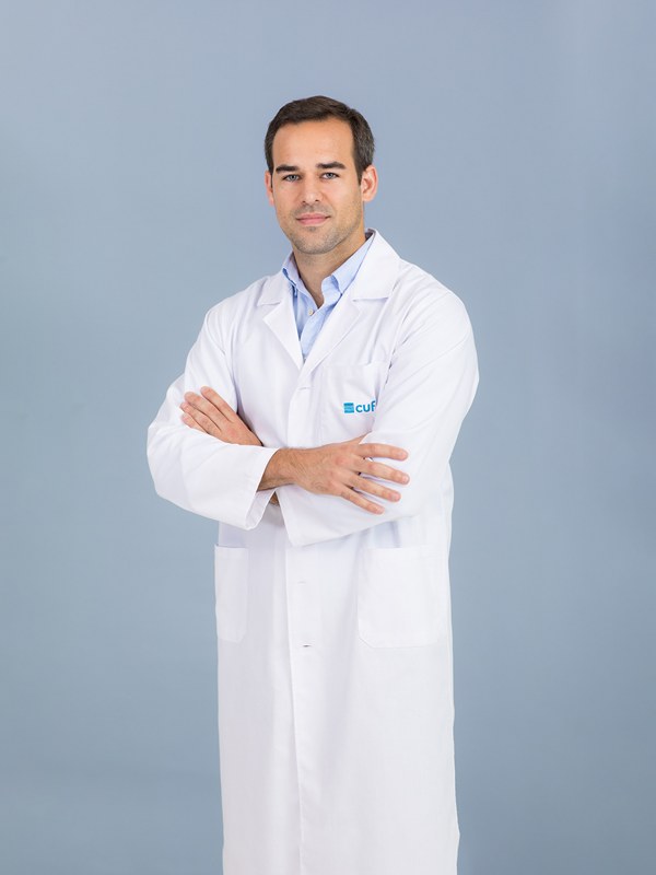 Dr. Bernardo Correia