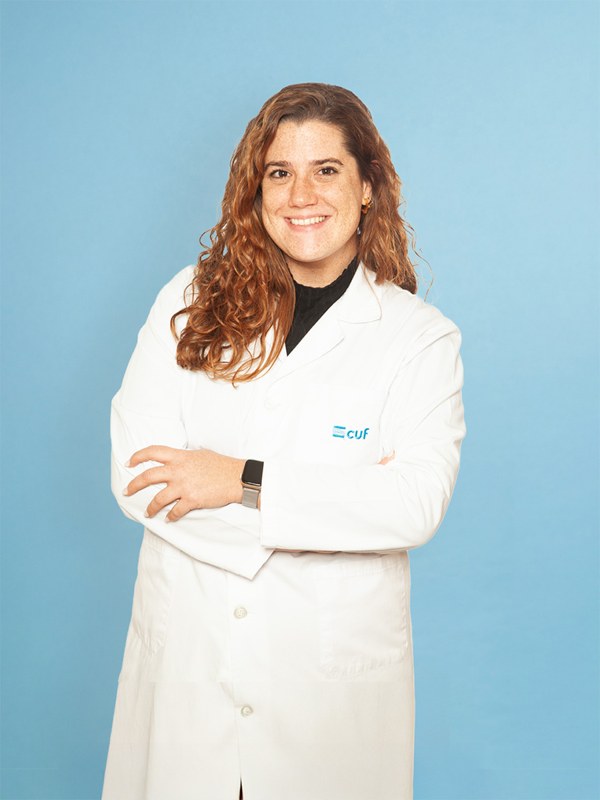 Dr. Mariana Ferreira Carvalho