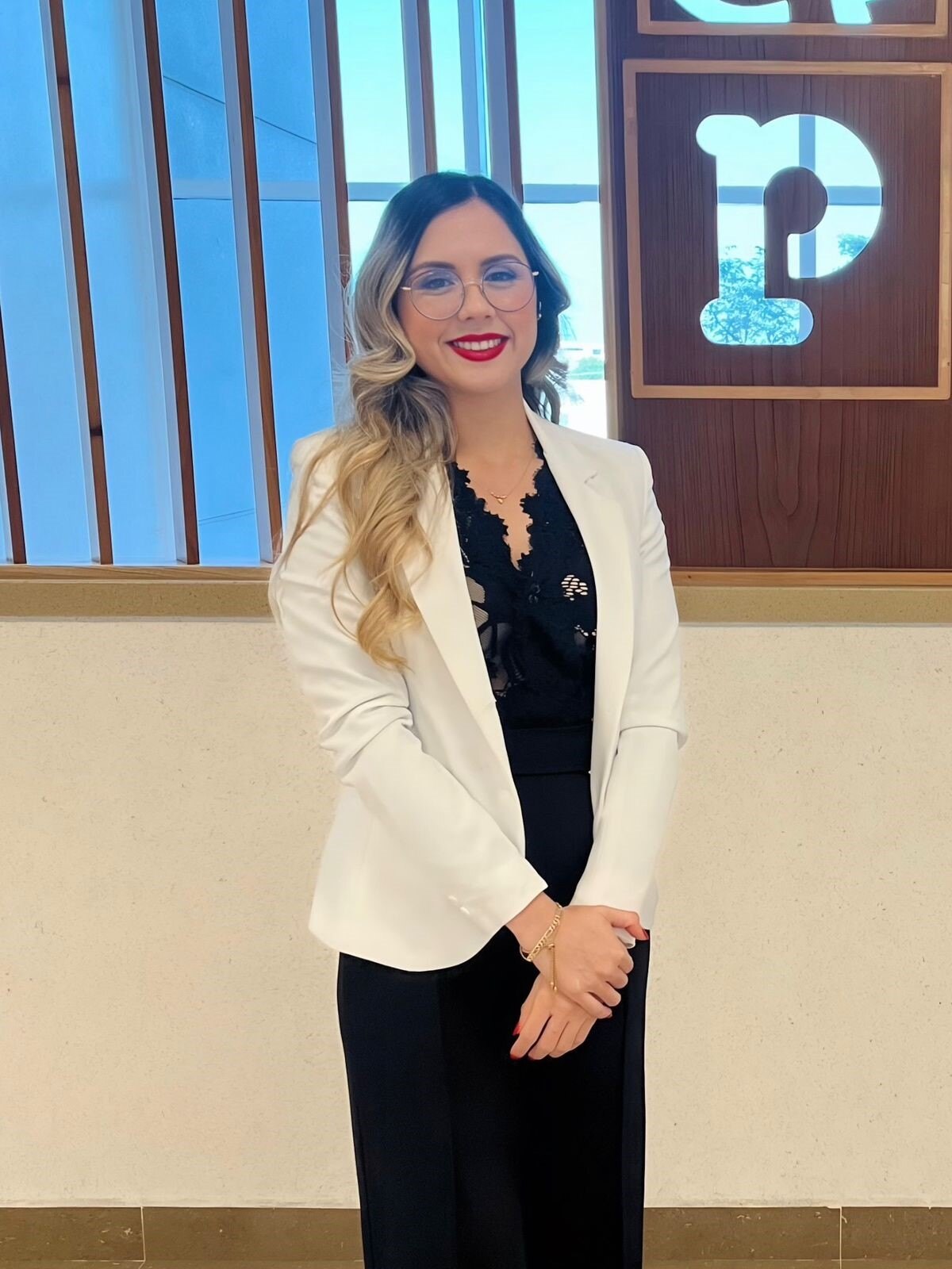 Dr. González León, Cynthia Loreni